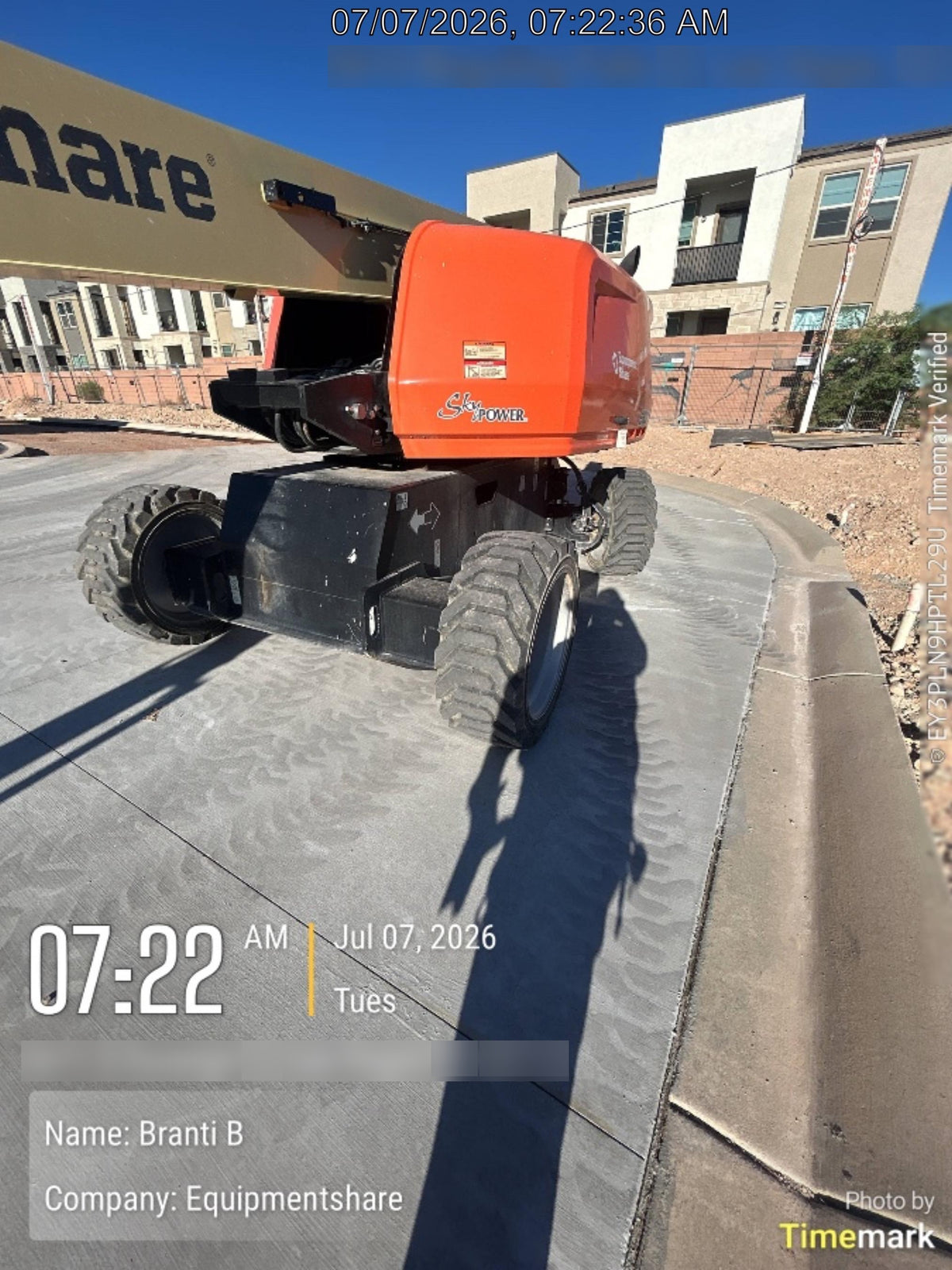 2023 JLG 660SJ