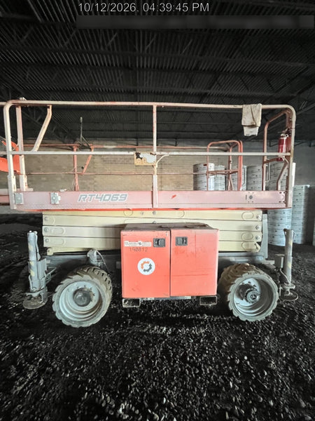 2021 JLG RT4069