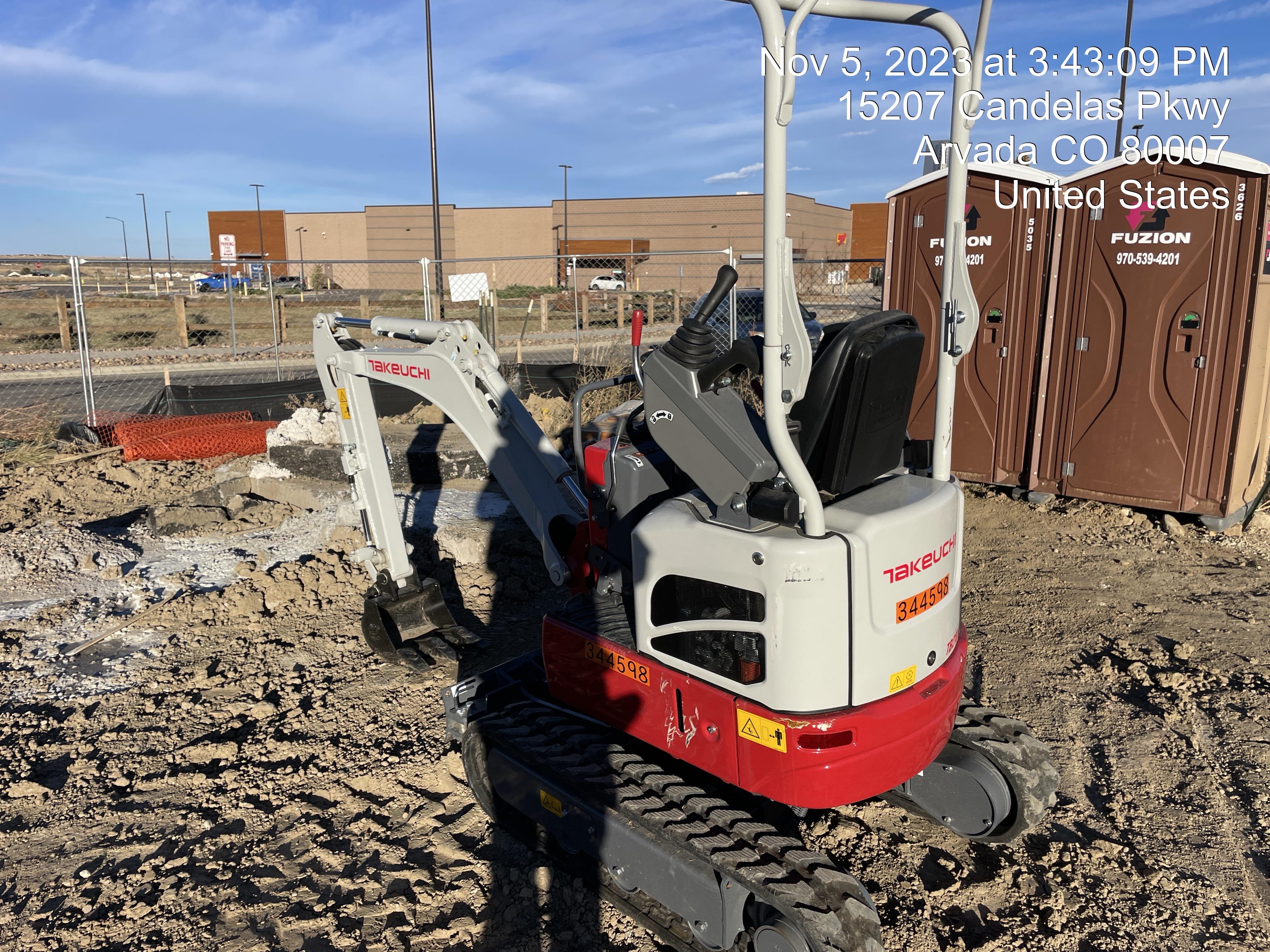 2023 TAKEUCHI TB210R