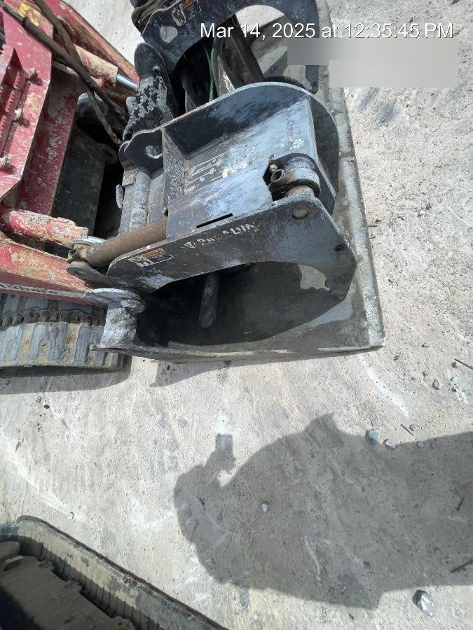 2020 PALADIN 76" Scrap Grapple Bucket - Paladin