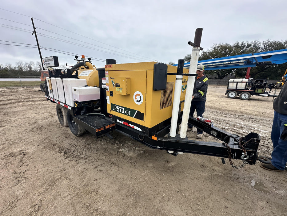 2022 Vac-Tron LP573XDT T4 Koehler Diesel Engine, 500 Gallon Debris Tank, x2 100 Gallon Water Tanks