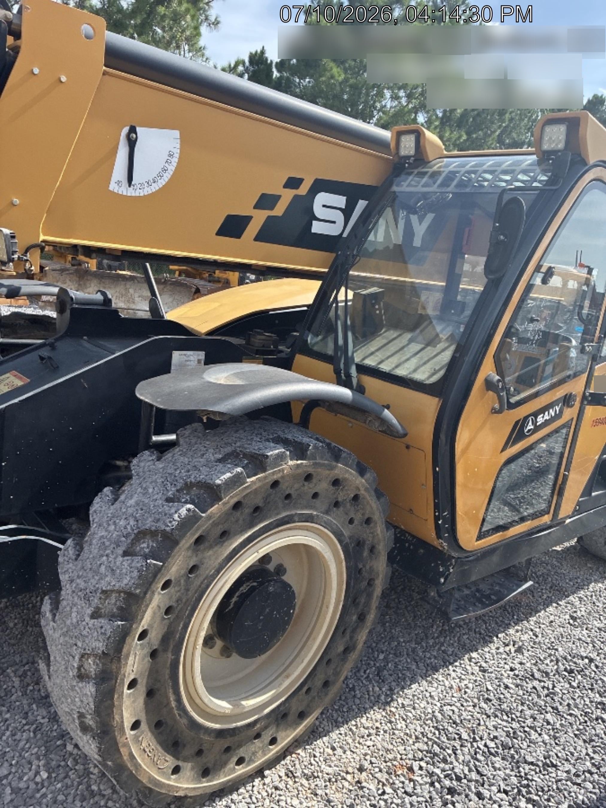 2021 SANY STH1056