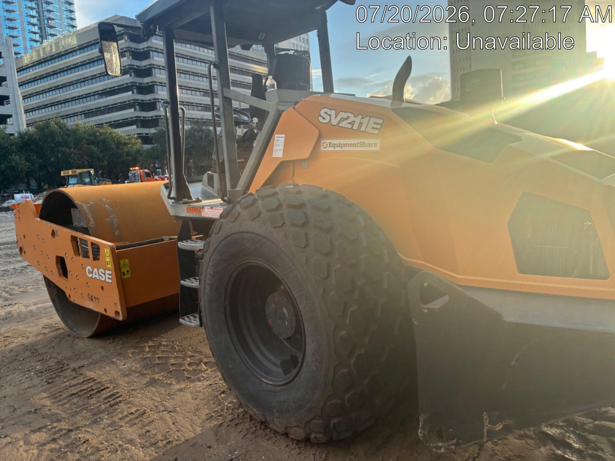 2021 CASE SV211E