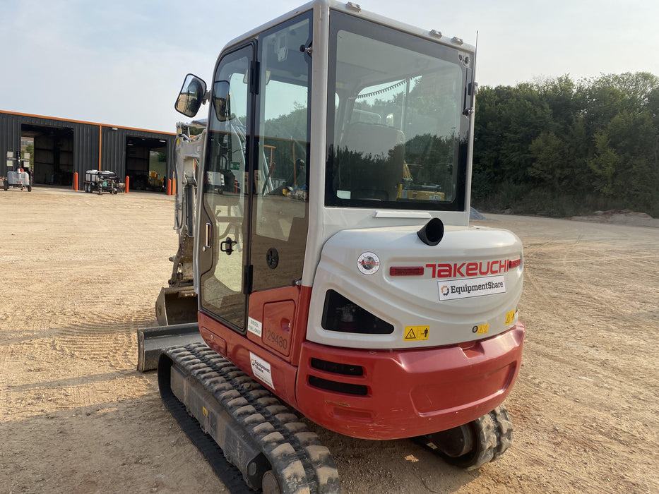 2021 TAKEUCHI TB235-2R
