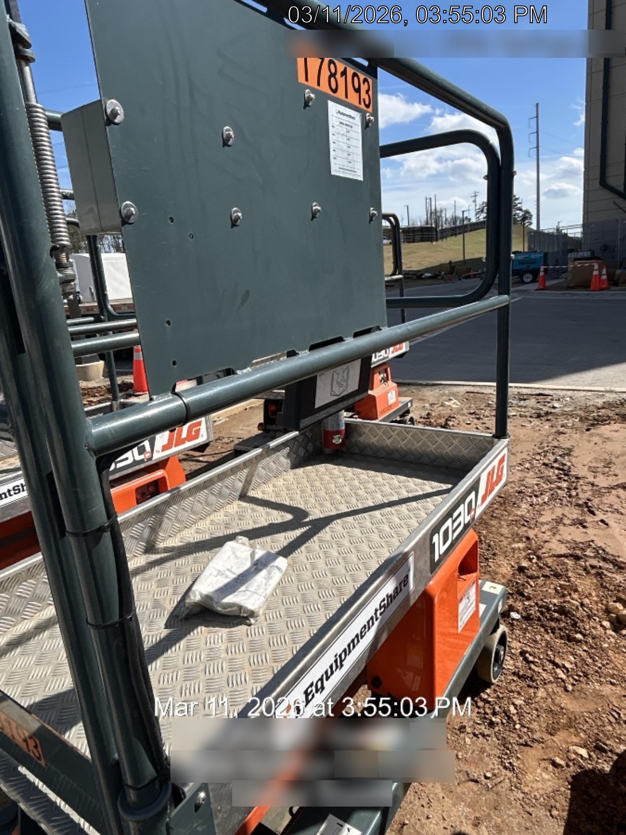 2021 JLG 1030P
