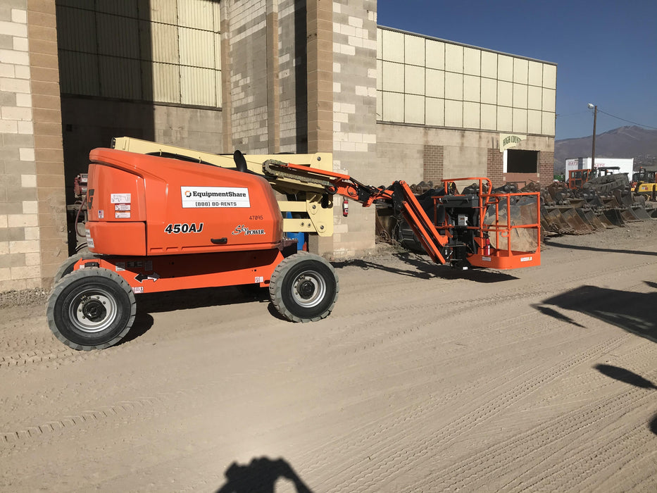 2019 JLG 450AJ