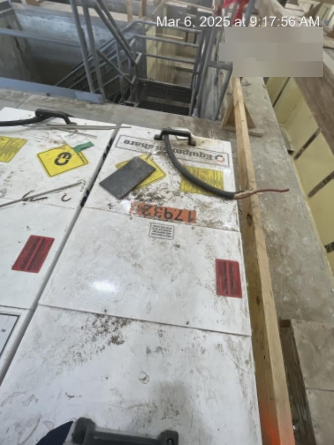 2021 CAMPO EB30E