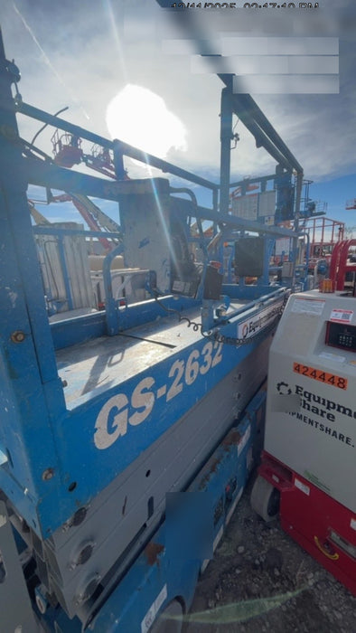 2019 Genie GS-2632 Folding rails with half height swing gate
