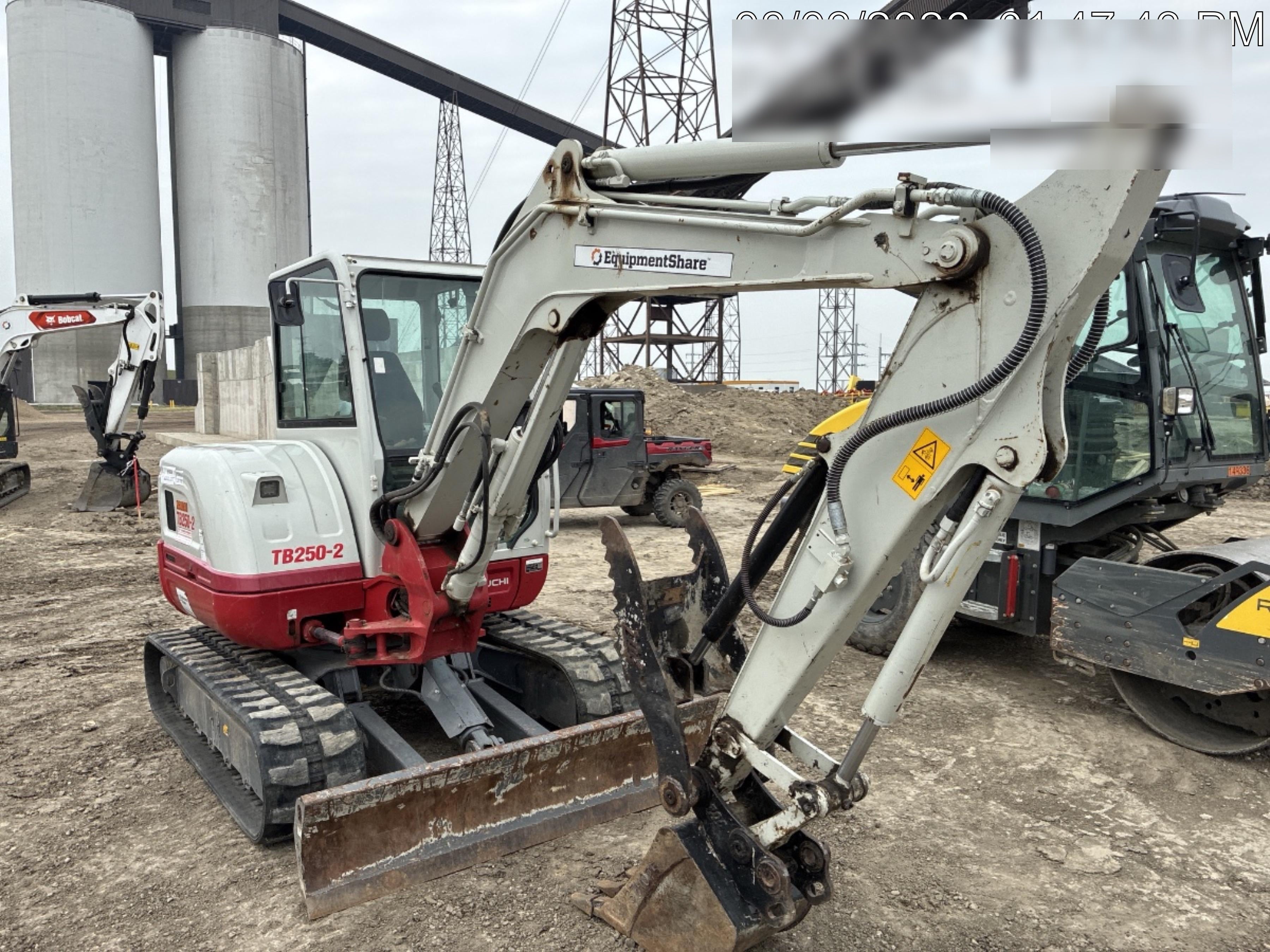 2022 TAKEUCHI TB250-2CR