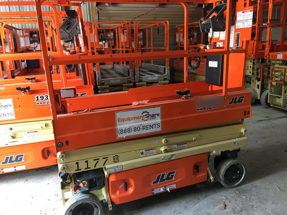 2016 JLG 1930ES