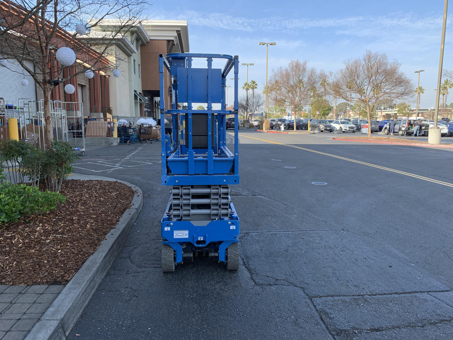 2020 Genie GS-1930 Solid Non Marking Tires, Beacon, Folding rails with half height swing gate, 800W Inverter