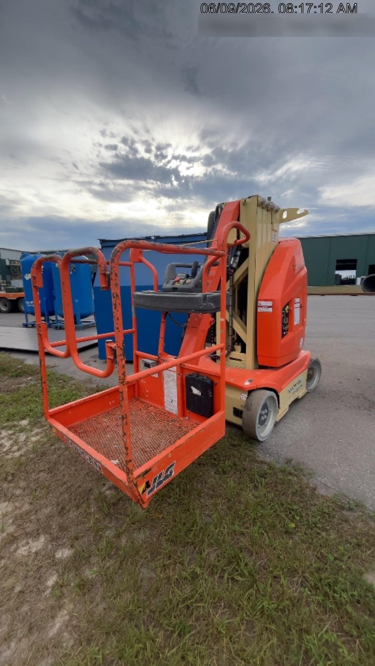 2022 JLG 26E