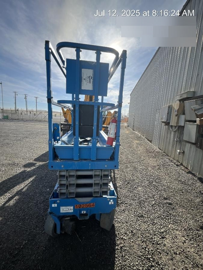 2020 Genie GS-1930 Solid Non Marking Tires, Beacon, Folding rails with half height swing gate, 800W Inverter