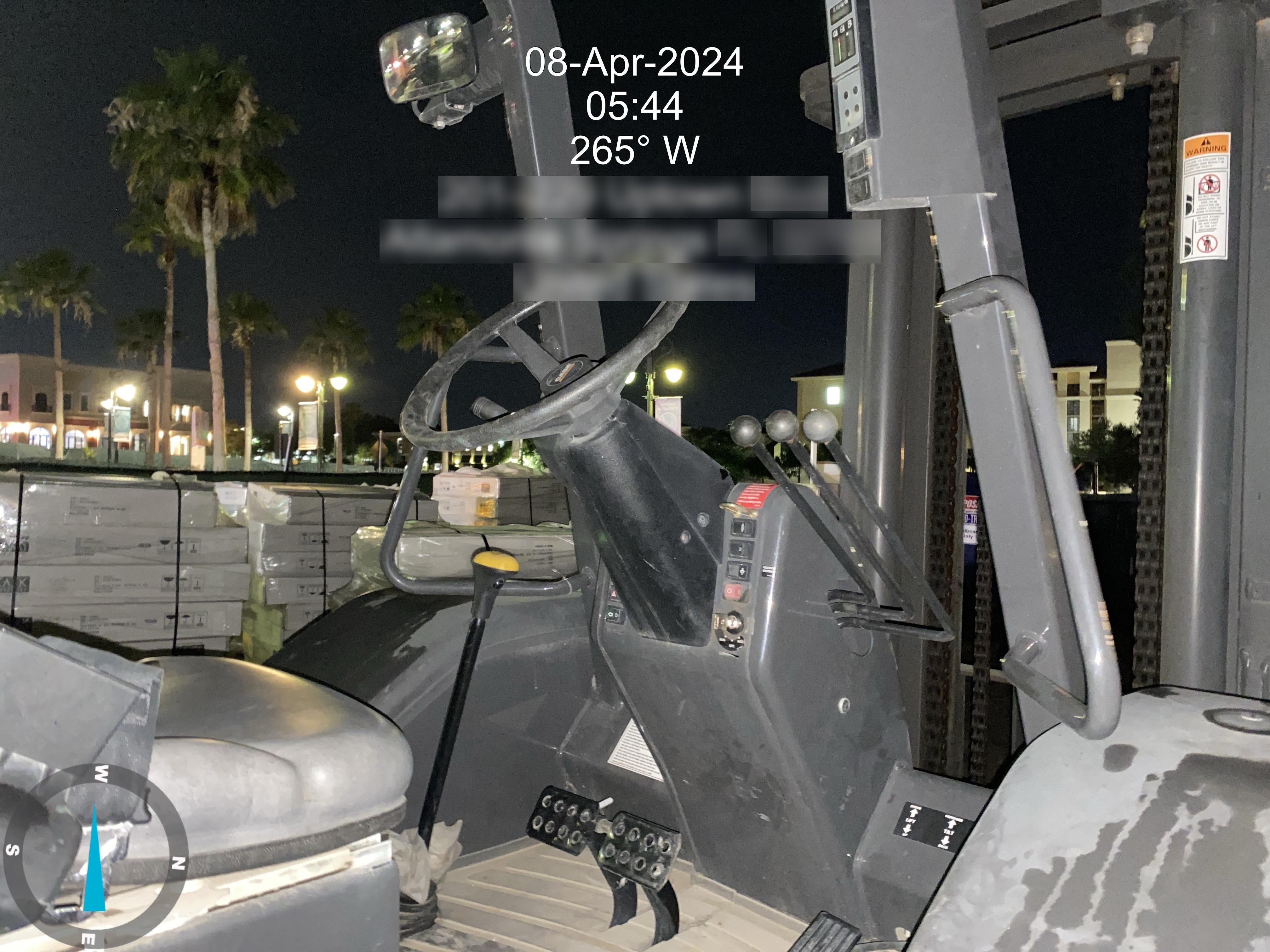 2023 CASE 588H