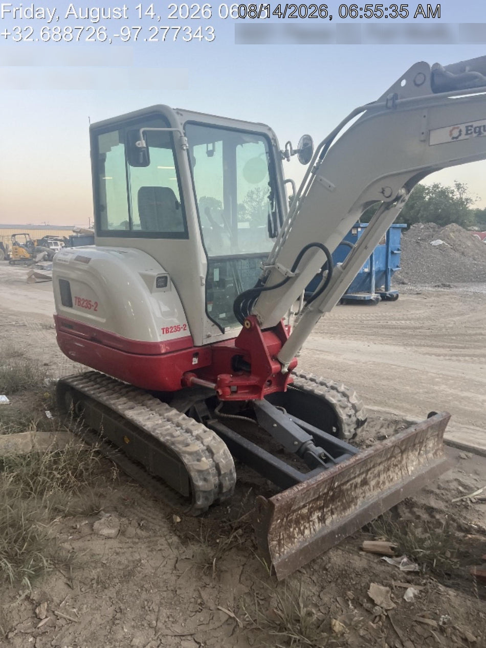 2024 TAKEUCHI TB235-2CR