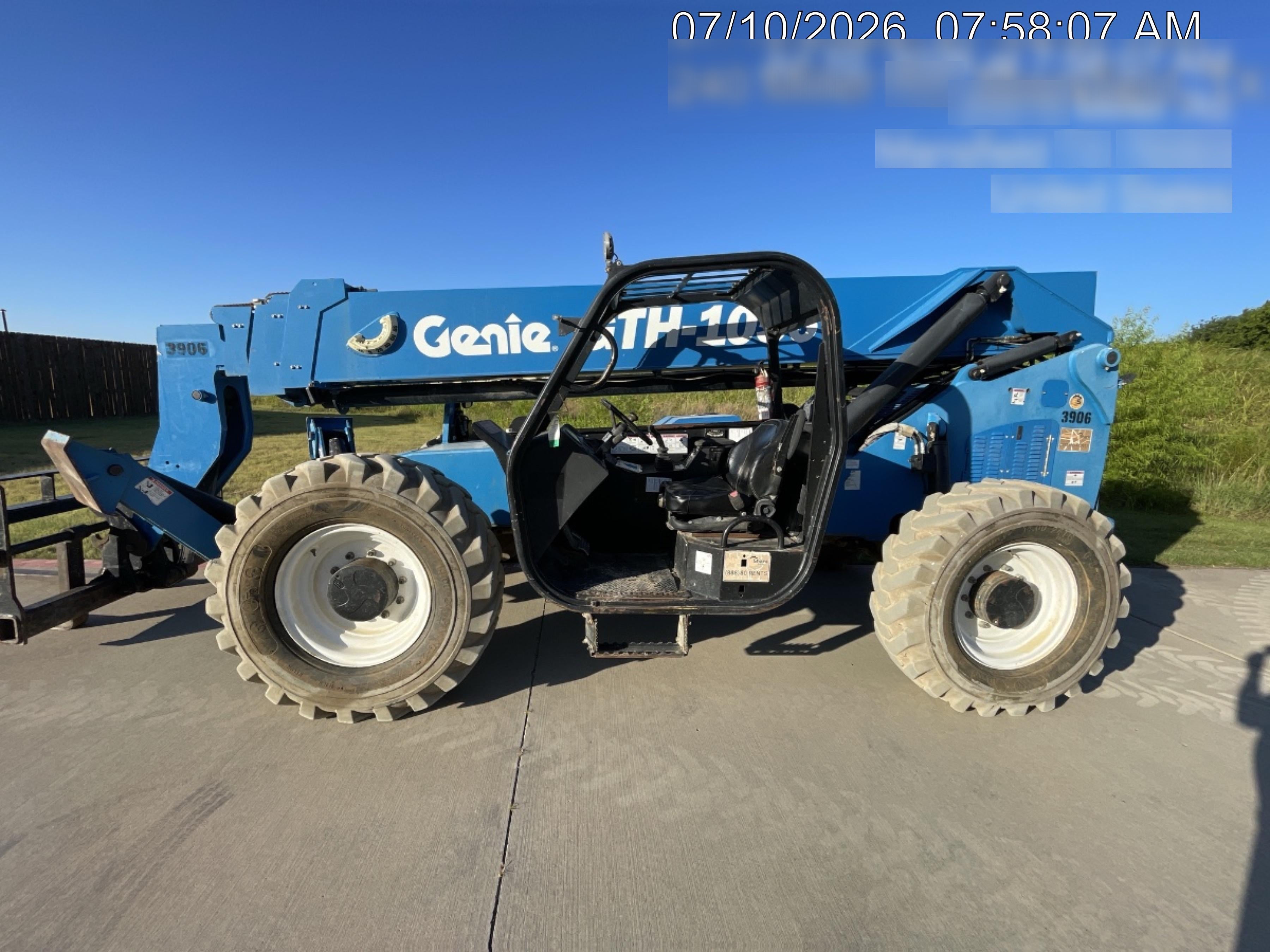 2017 Genie GTH-1056 Genie GTH1056, Solid Tires, 60" carriage, Light Kit, Open ROPS