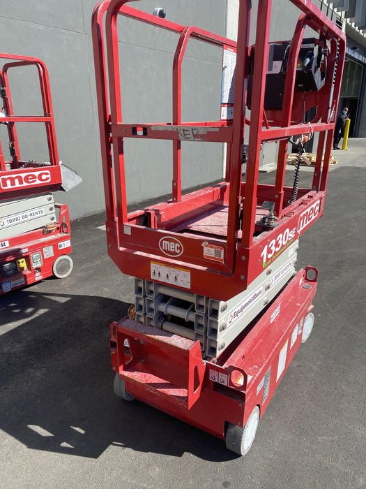 2020 MEC 1330SE Solid NM Tires, Steel Swing out Doors, LCS, Beacon, 900W Inverter