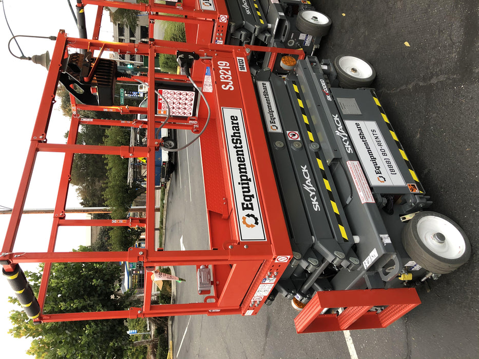 2020 Skyjack SJIII-3219 Solid NM Tires, Half height spring hinged entry gate, Dual Beacons, 800W Inverter