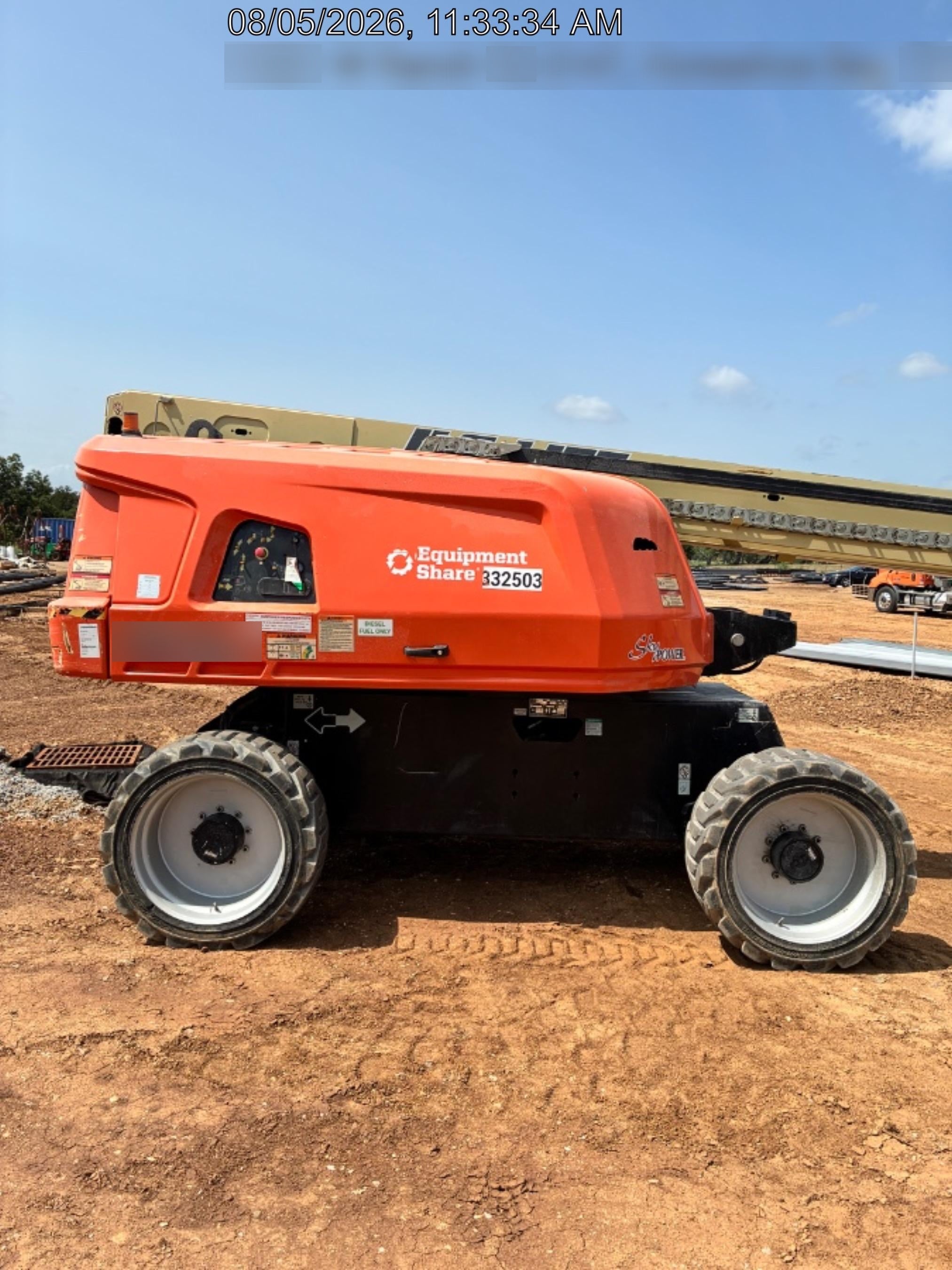 2023 JLG 660SJ