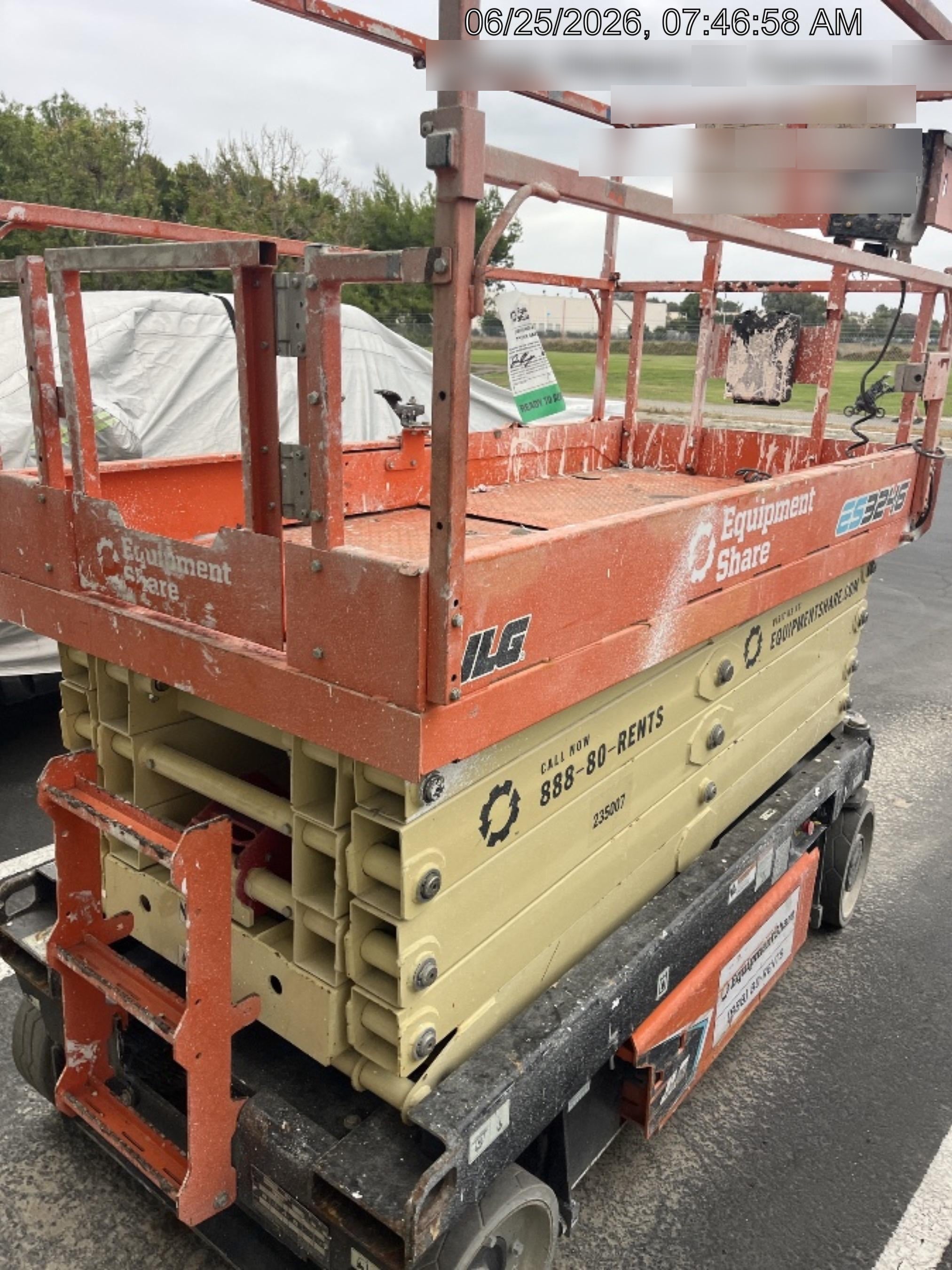 2022 JLG ES3246