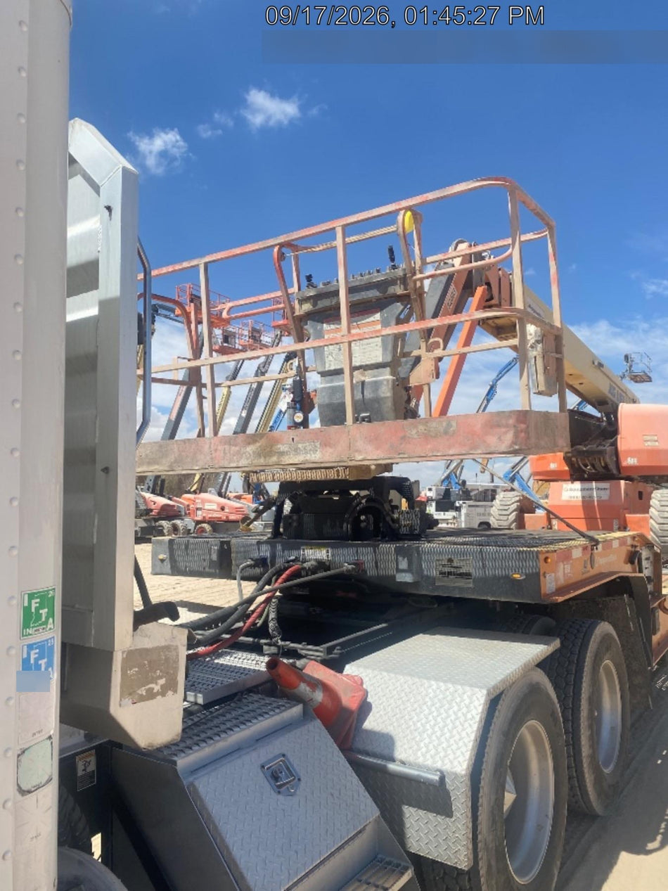 2019 JLG 660SJ