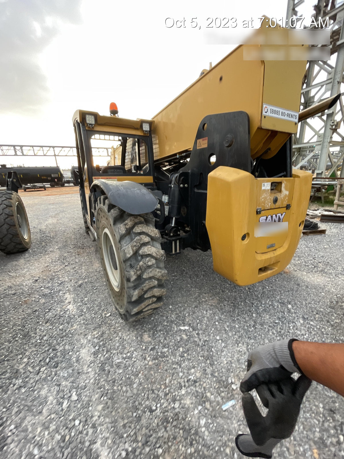2021 SANY STH1056