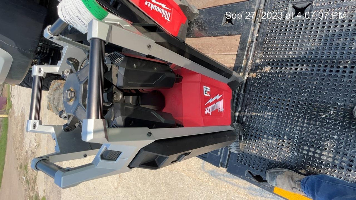 2022 MILWAUKEE MXF041-1XC