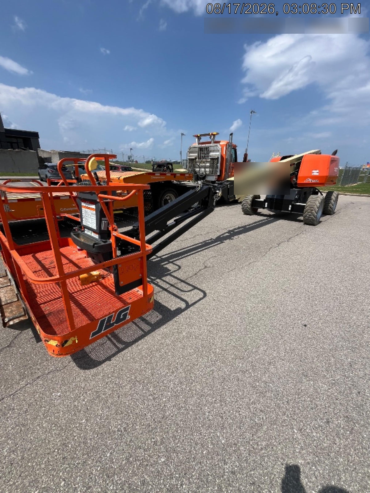 2025 JLG 660SJ