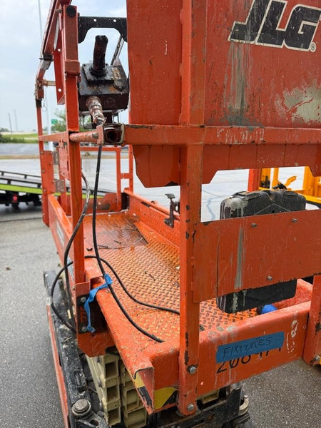 2022 JLG ES1932
