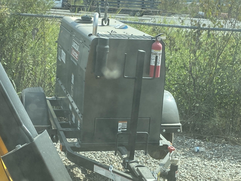 2021 Lincoln Electric Dual Maverick 200/200X Ready Pak 3 (includes trailer, cable rack, fender light kit)