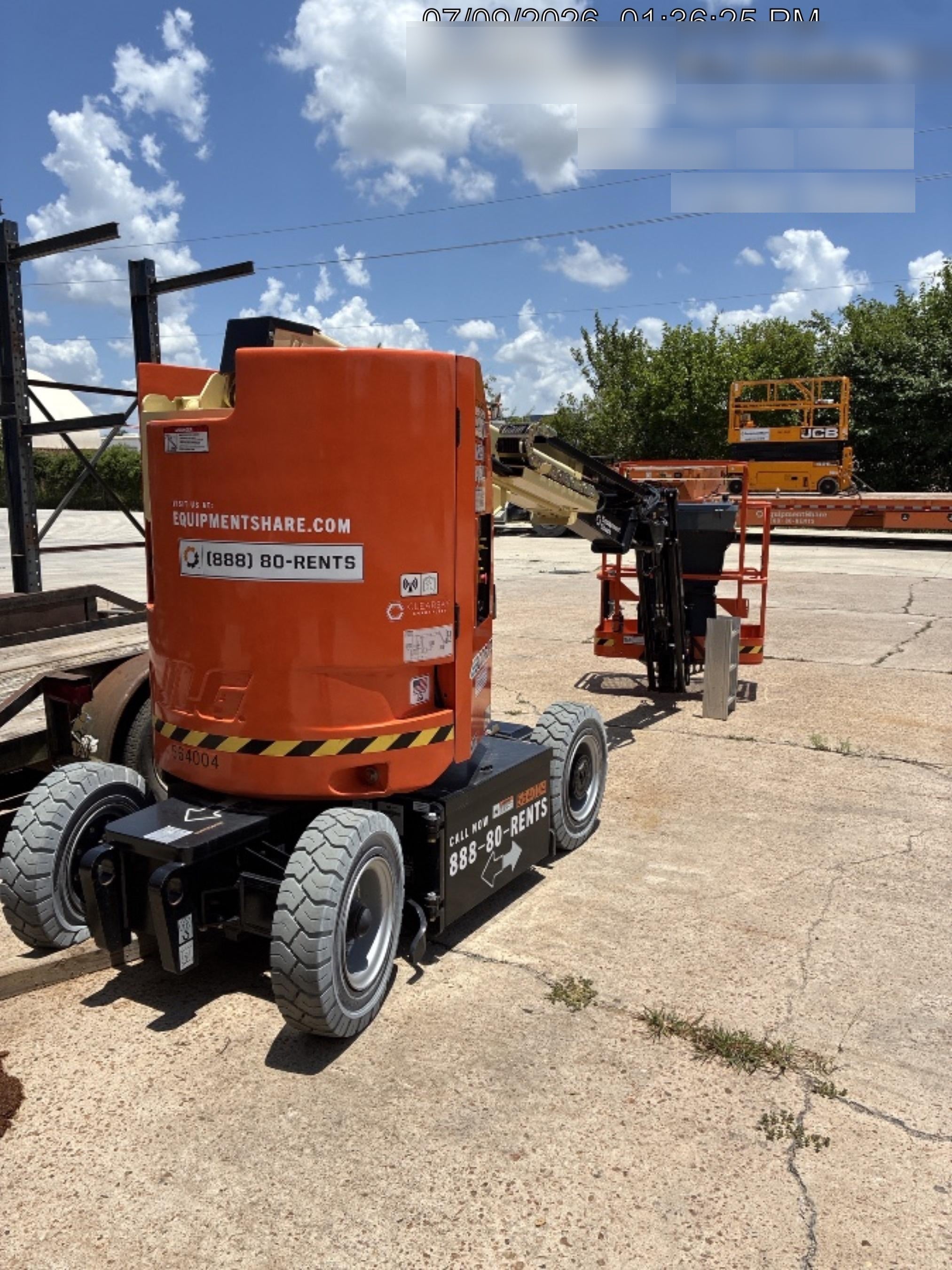 2025 JLG E300AJP