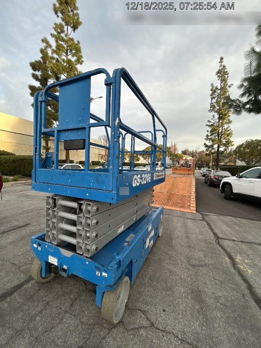 2020 Genie GS-3246 Standard, Folding full height swing gate, 800W Inverter