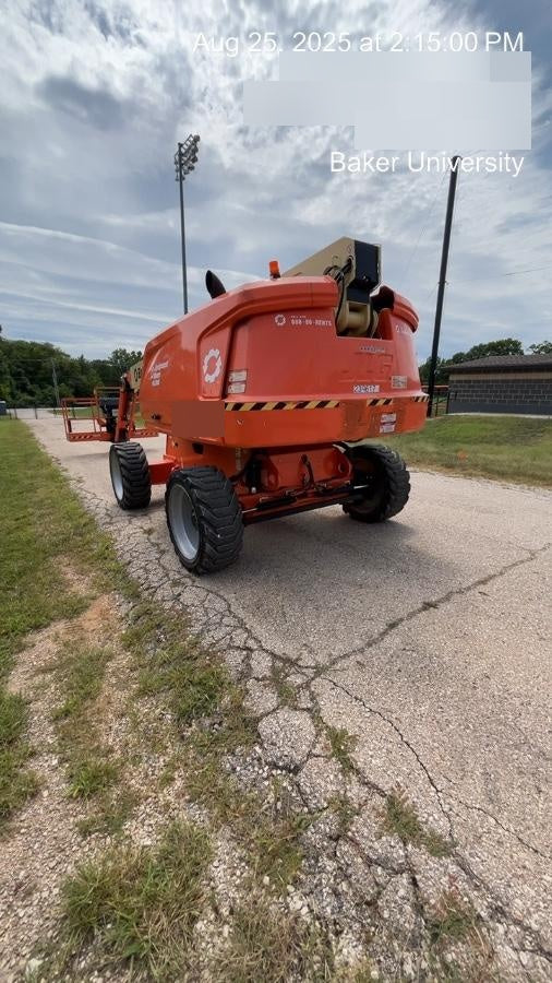 2022 JLG 660SJ