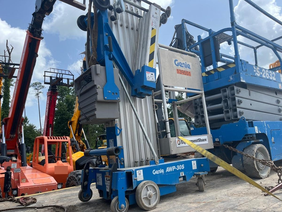 2021 GENIE AWP-30S DC