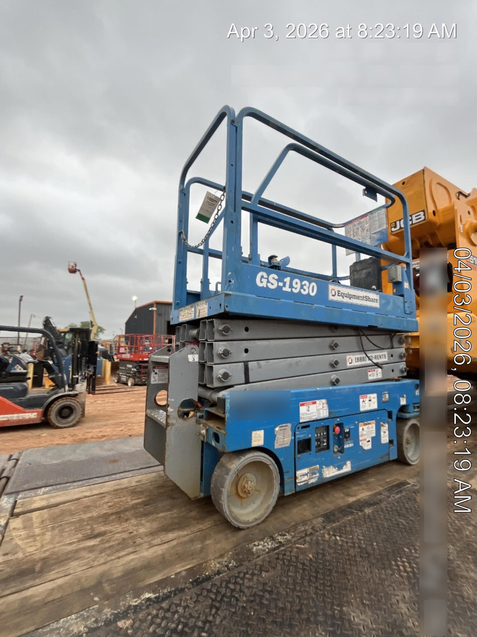 2019 Genie GS-1930 Fixed rails with chain Entry