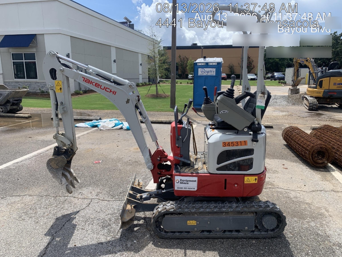2023 TAKEUCHI TB210R