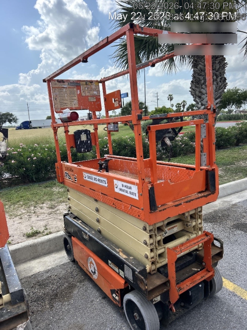 2021 JLG ES1932