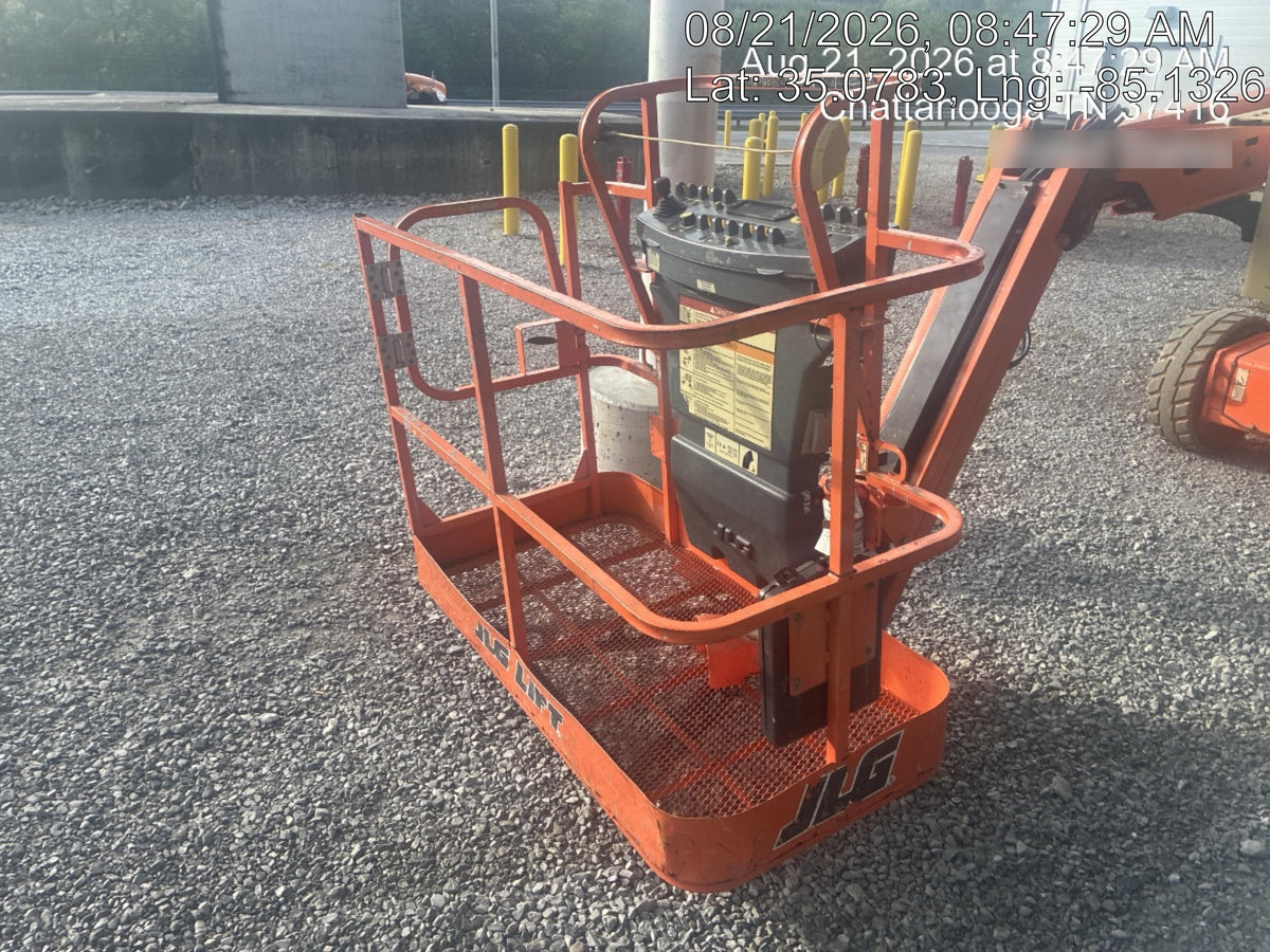 2019 JLG E450AJ