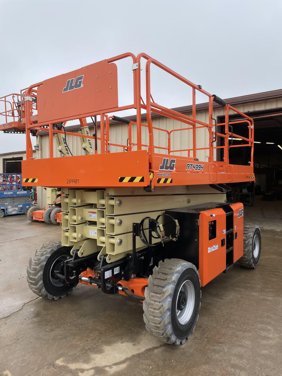 2022 JLG 4394RT