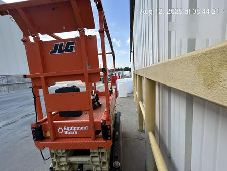 2022 JLG ES1932