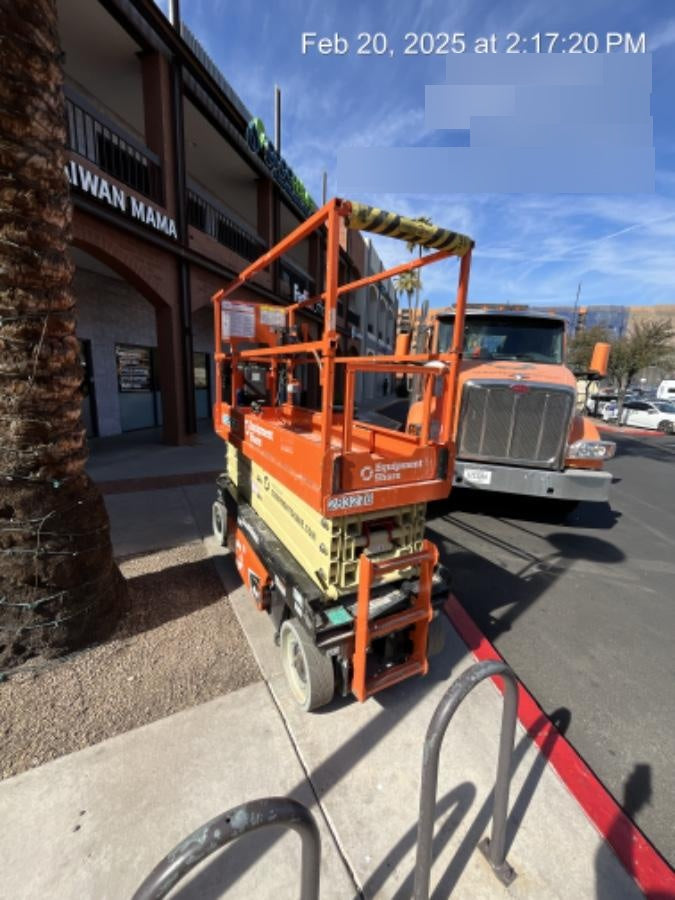 2022 JLG ES2632