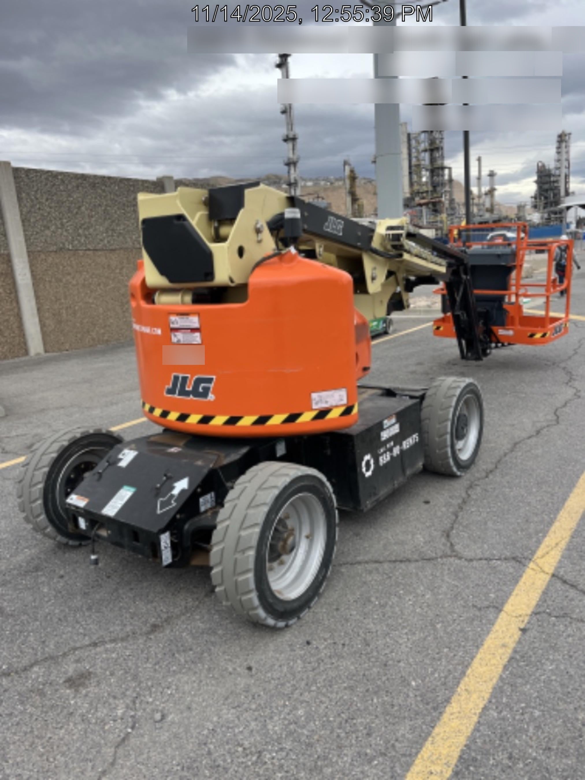2024 JLG E450AJ