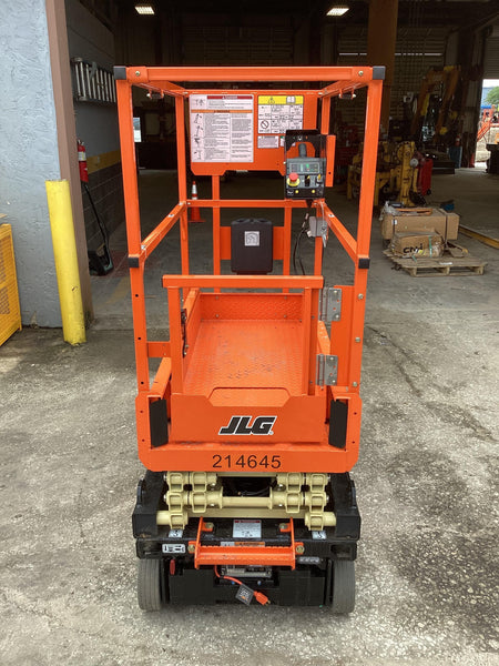 2022 JLG ES1330L
