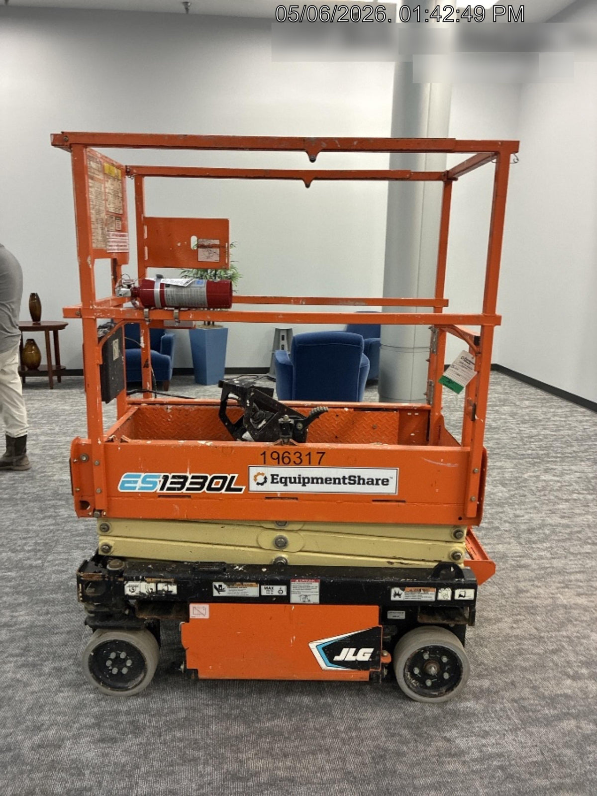 2021 JLG ES1330L