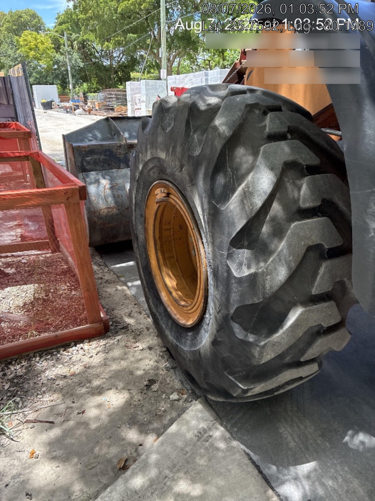 2016 Case 821F CLOSED CAB, JRB 418 STYLE HYD COUPLER