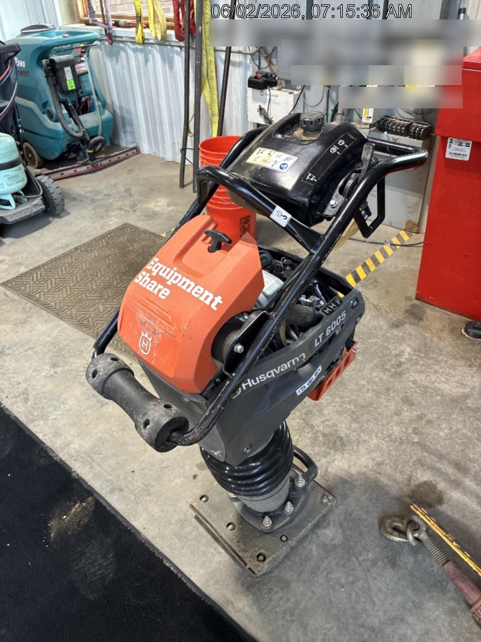 2025 HUSQVARNA LT6005