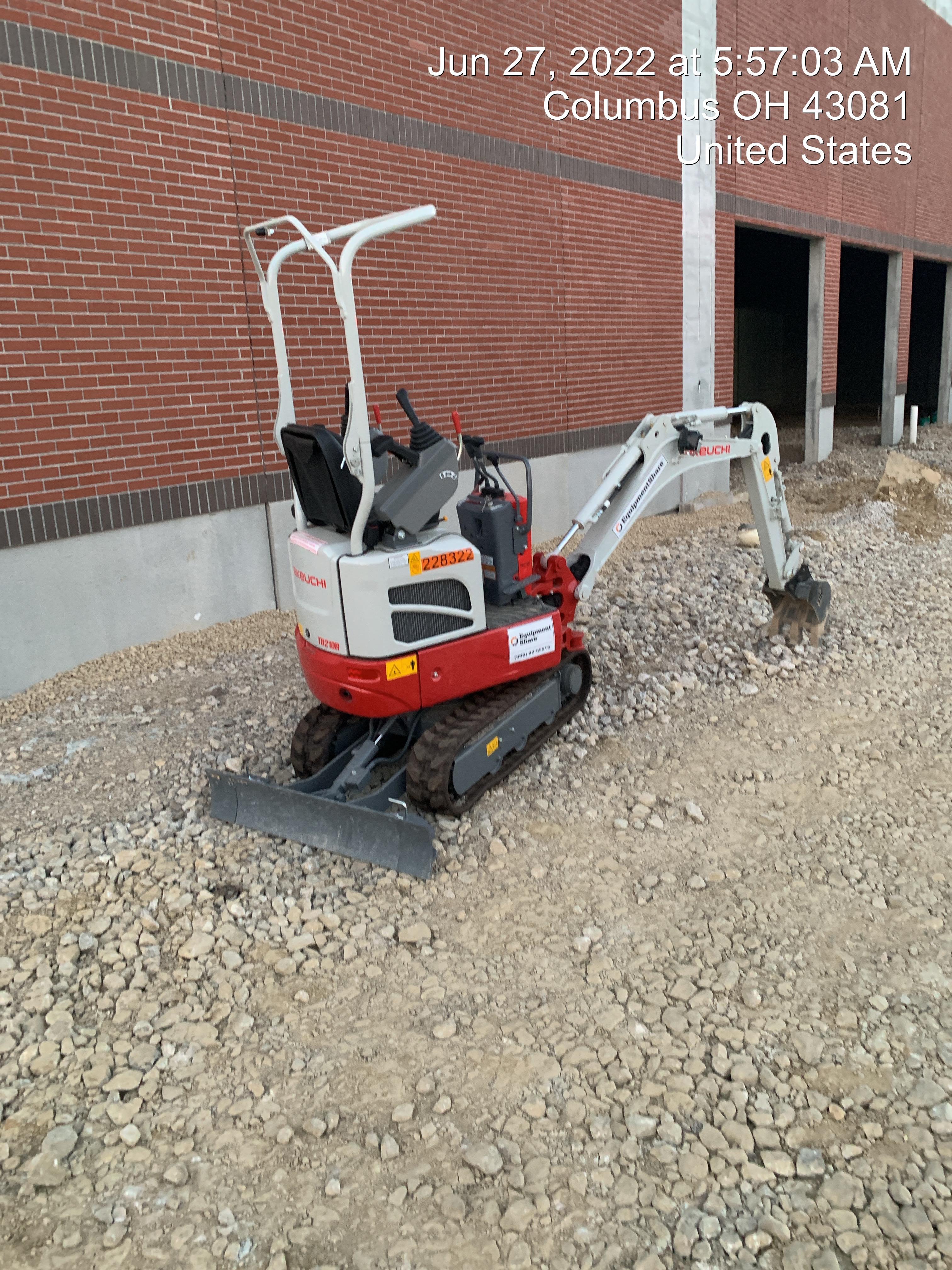 2022 TAKEUCHI TB210R