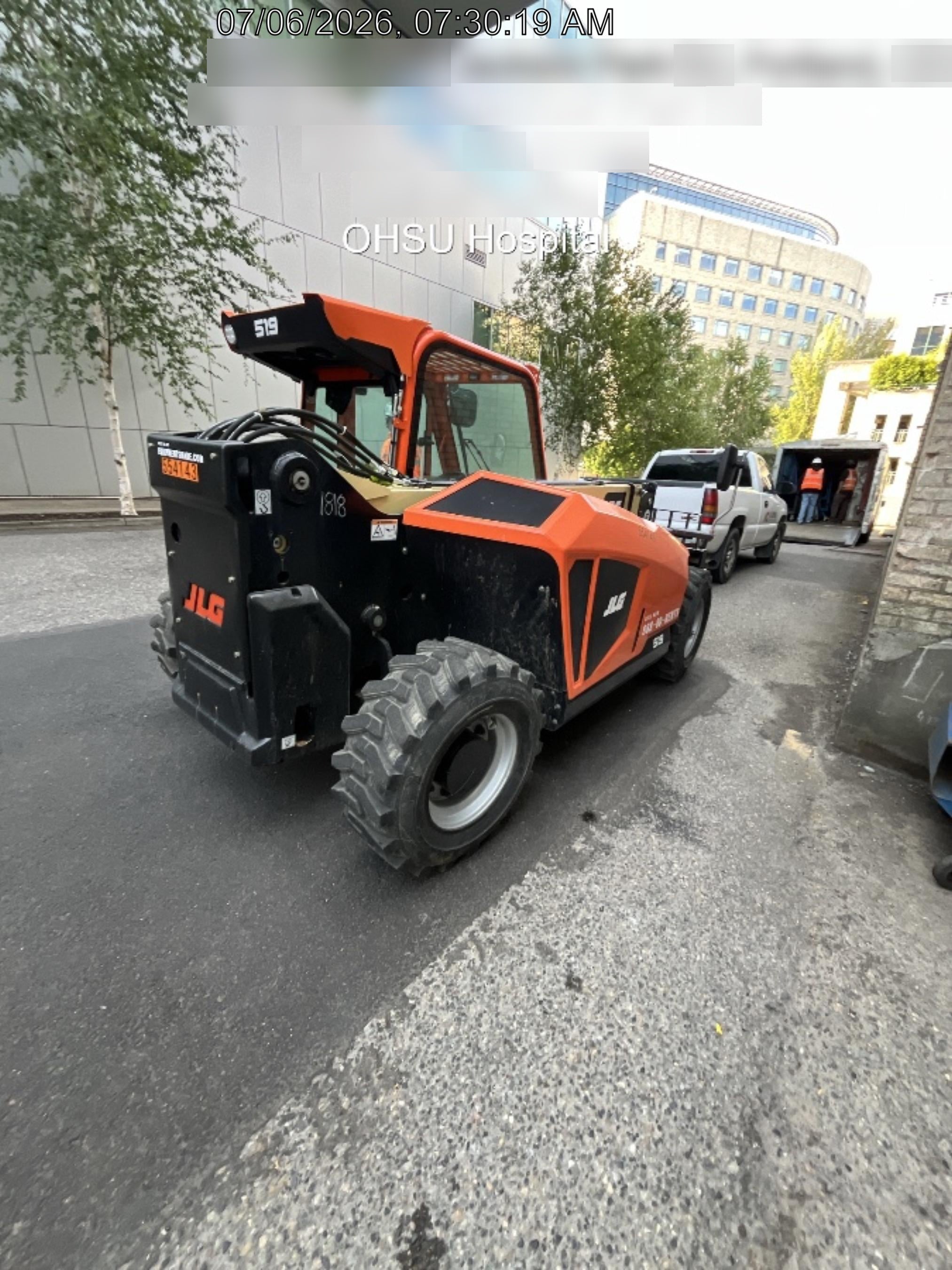 2025 JLG 519