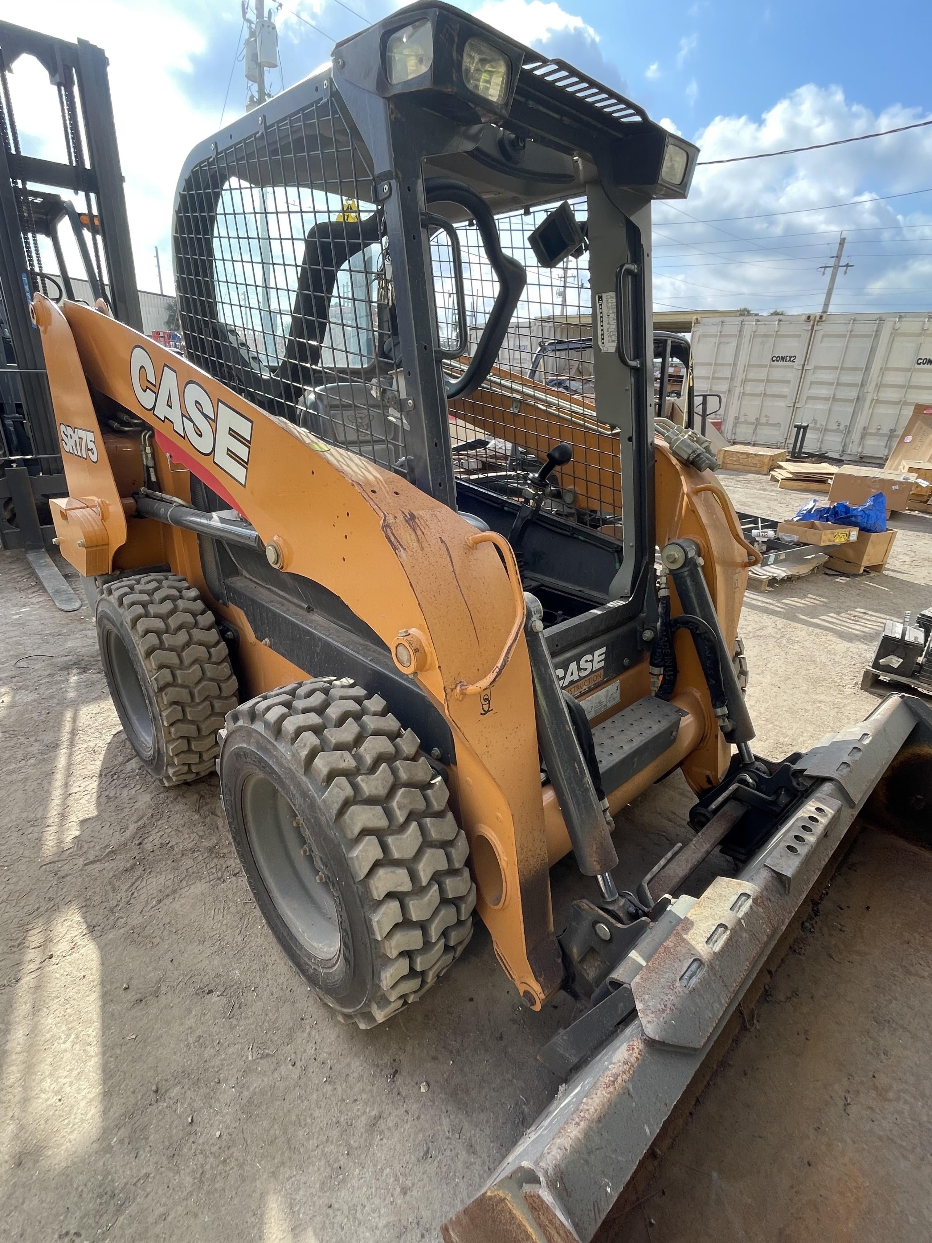 2019 CASE SR175