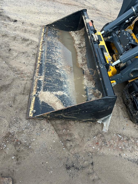 2025 JOHN DEERE 84" Bucket - John Deere
